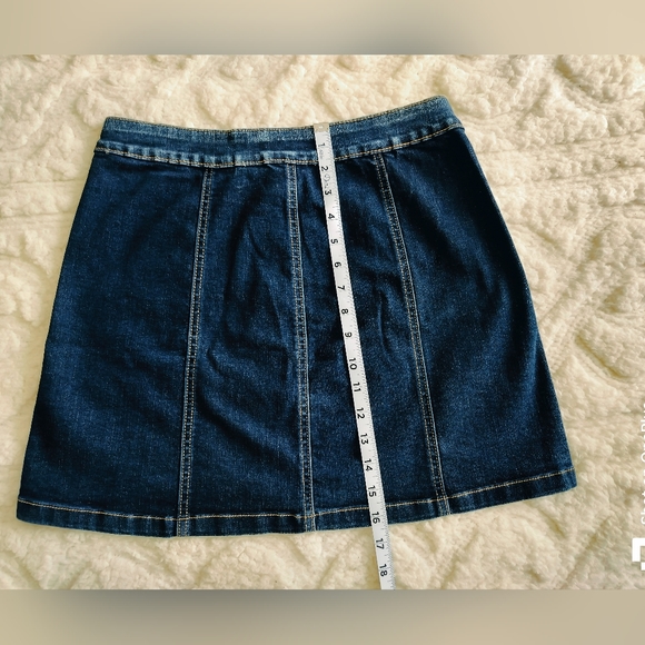 Mudd blue skirt denim stretch button front A-line size 7 - Picture 6 of 9